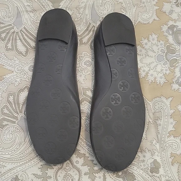 Tory Burch- Great condition! - Picture 3 of 5